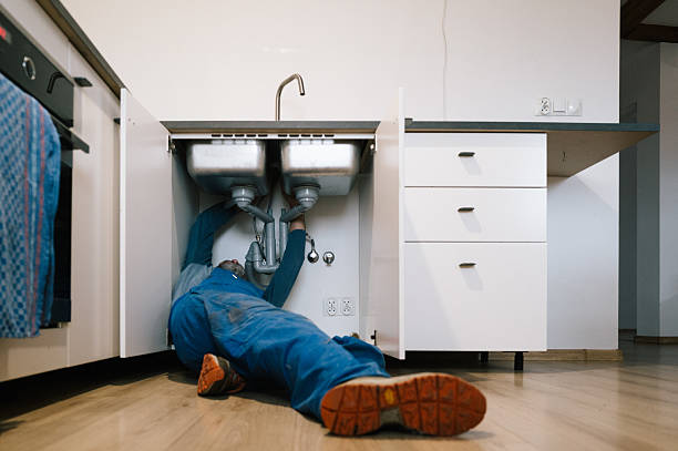 Professional Leak Detection technician working in Moscow, TN